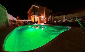 The Sunflower Villa - By Medano4You